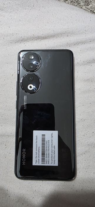Vând Honor 90 Black