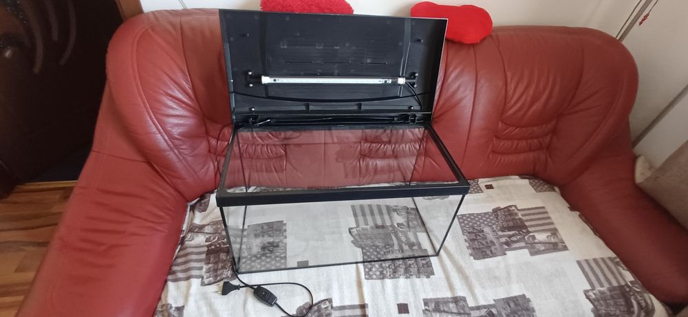 Acvariu 54 litri cu Led,300 lei neg.!