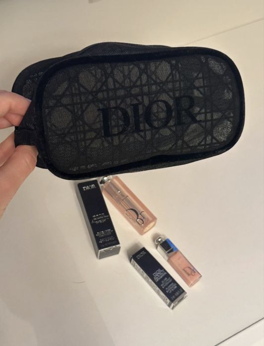 Portfard Dior / makeup bag