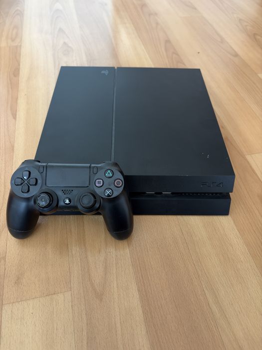 Vand playstation 4 cu sau fara jocuri