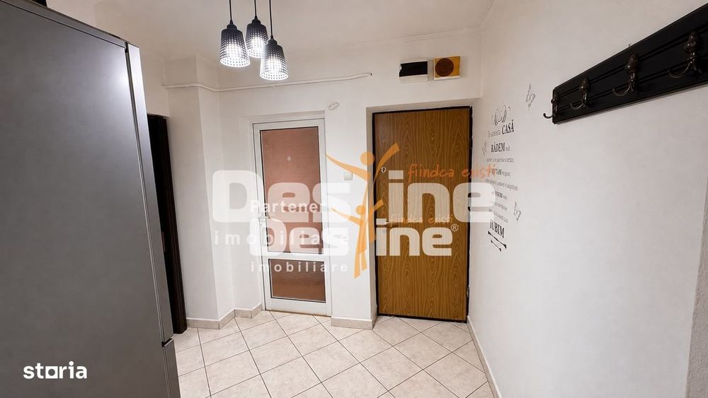 Apartament cu 3 camere, semidecomandat - aproape de centru