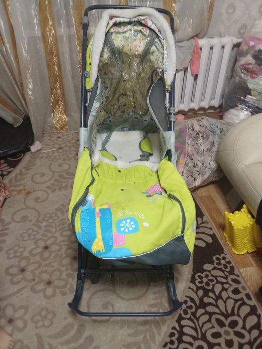 Продам коляску зимнюю
