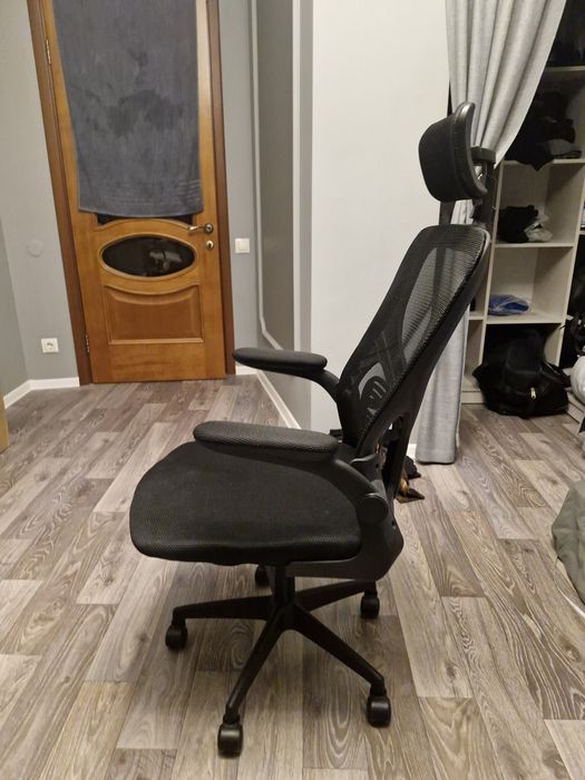 Продам офисное, компьютерное кресло