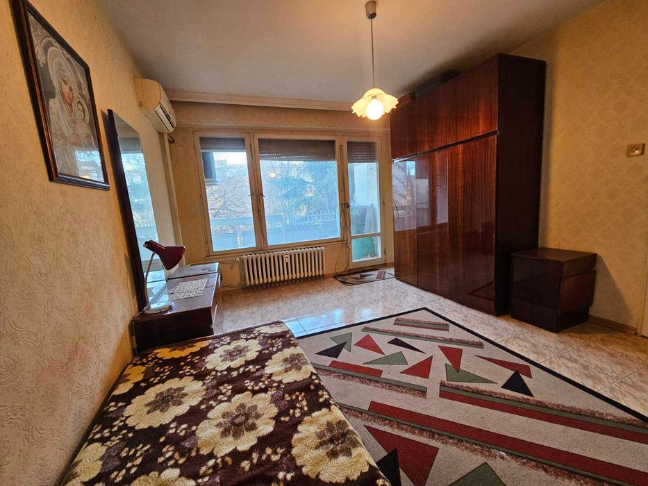 Продава се Тристаен апартамент в Русе, Възраждане - 100 кв.м за 1099 €/кв.м - Снимка #2