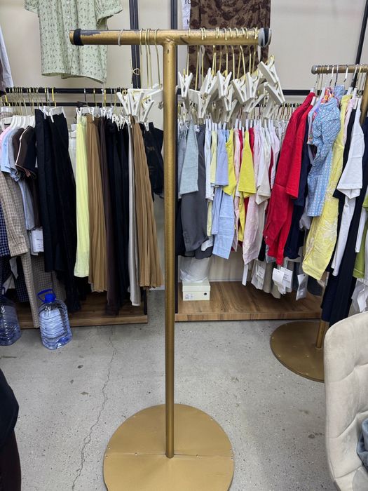 Продам стеллаж в хорошем состоянии !!: