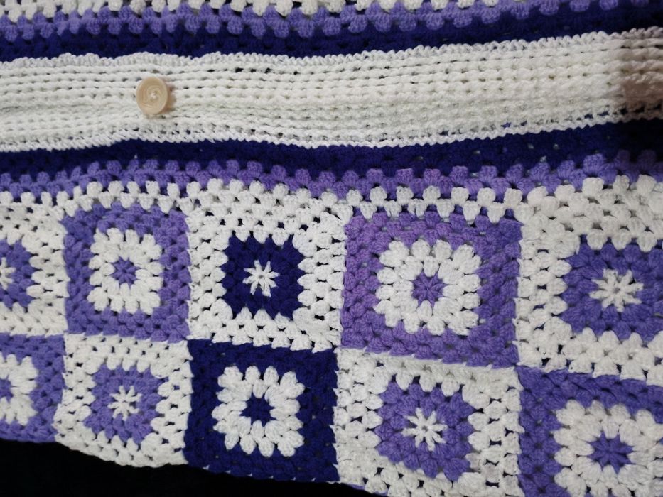 Cardigan lucrat manual