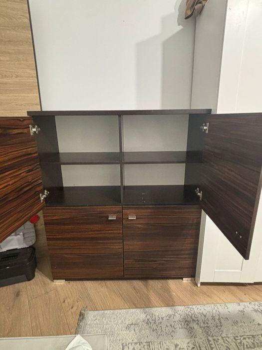 Продам шкаф коричневый