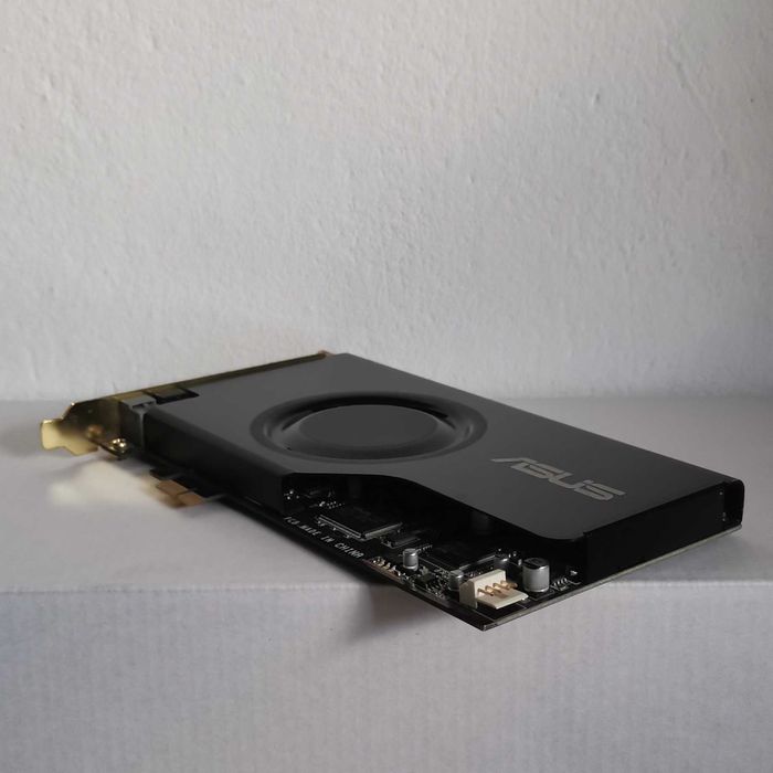 Звукова аудио карта пълен комплект ASUS Xonar D2X, PCI-E x1, 24-bit / 96kHz (5.1) за геймърски PC компютър за Linux Windows CMI8788 [Oxygen HD Audio]