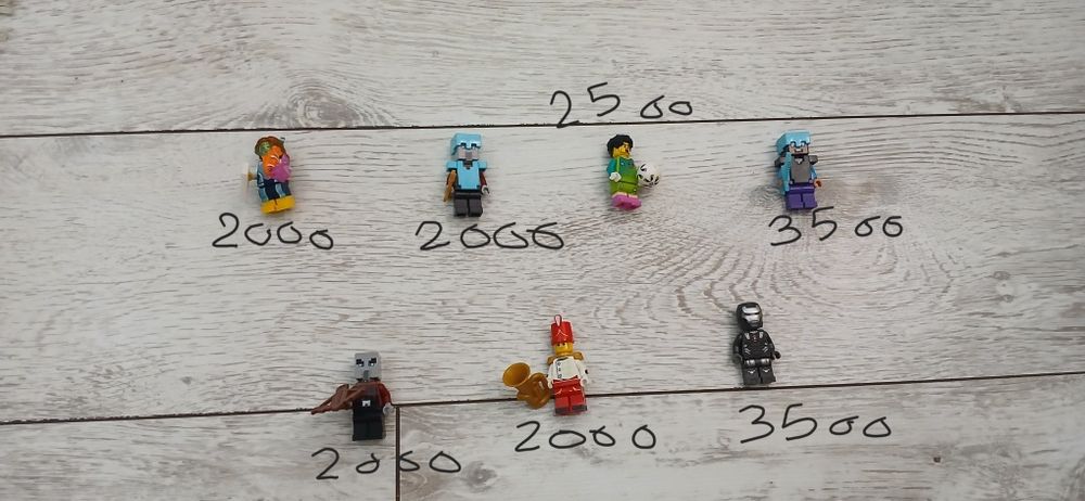 Lego мини фигурки