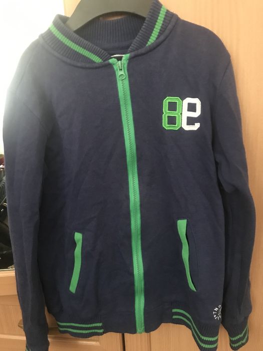 Продам олимпийку для мальчика