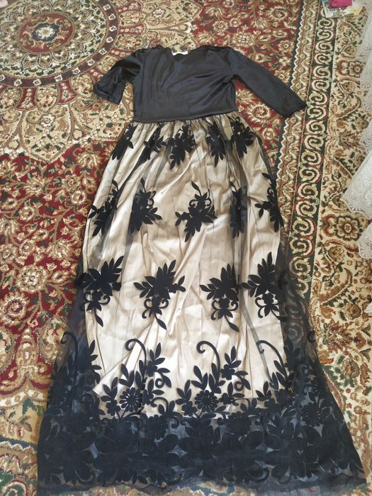 Вечерные платье новое