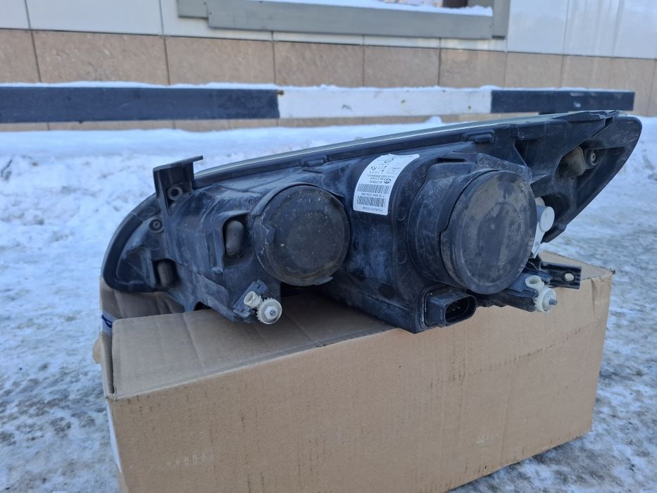 Оригинал Фара Лада Калина 2