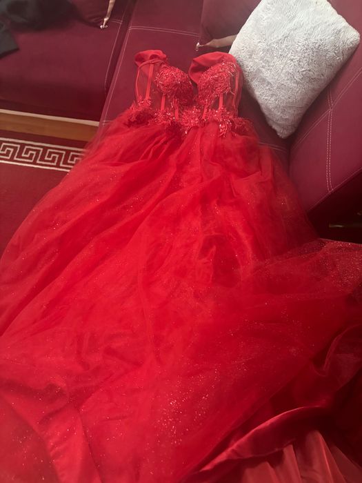 Бална рокля.Тип обръч с корсет.