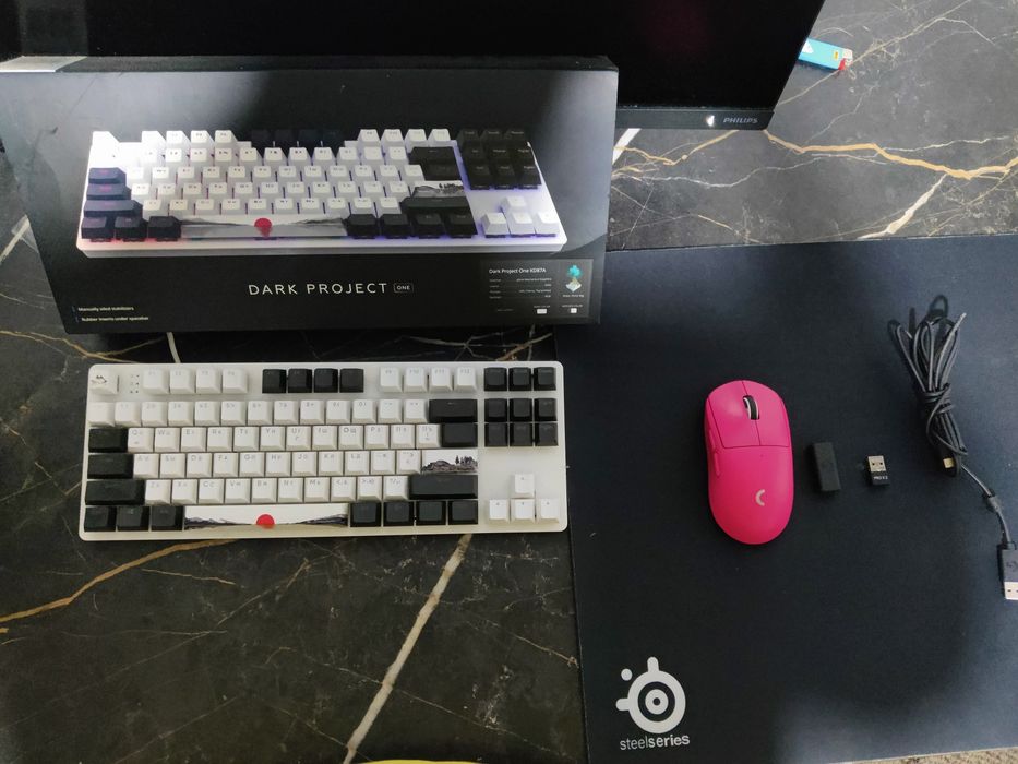 Мышка logitech, клава dark project