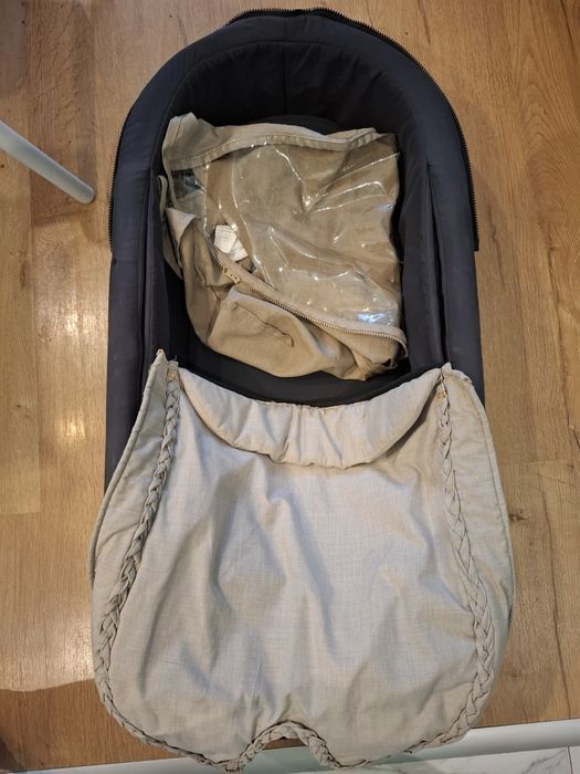Кош за новородено Stokke