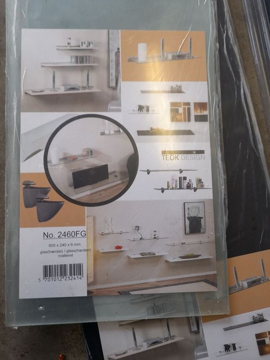 3 Rafturi/polite de sticla