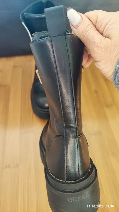 Боти на GUESS естествена кожа