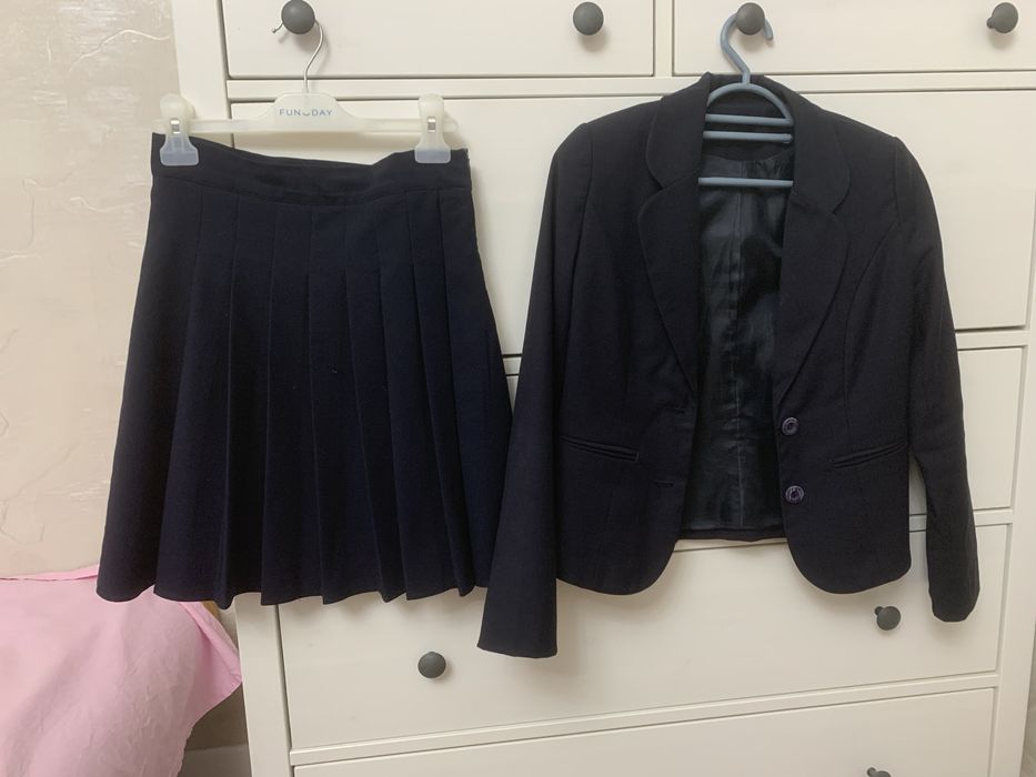 Пиджак и юбка школьные