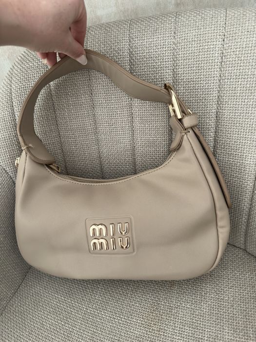 Чанти Hermes,Moschino ,UGG,Gucci,Chanel,Miu Miu