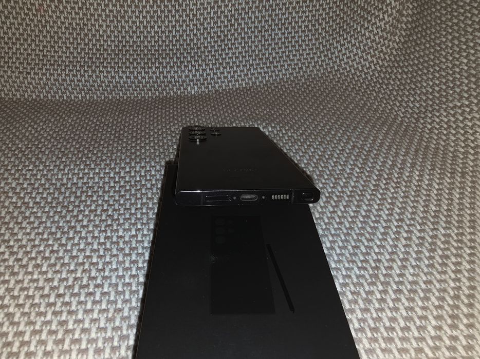 Doar vând Samsung Galaxy s23 ultra - 256 GB - 8gb ram - negru