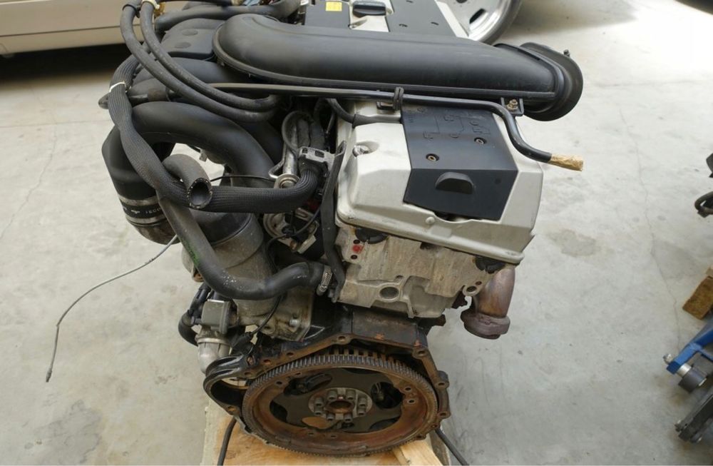 Двигатель Мерседес 104 3.2