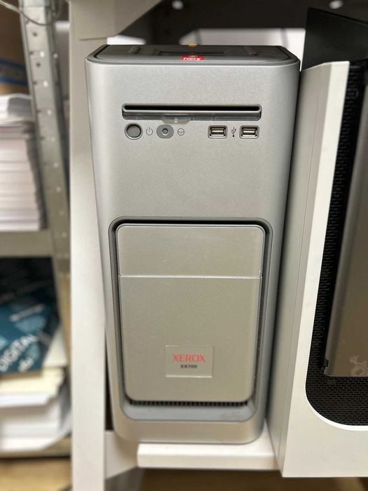 Дигитална машина Xerox 700 + Външен Fiery EX700 + РЕЗЕРВЕН Fiery + РЕЗЕРВНИ ЧАСТИ