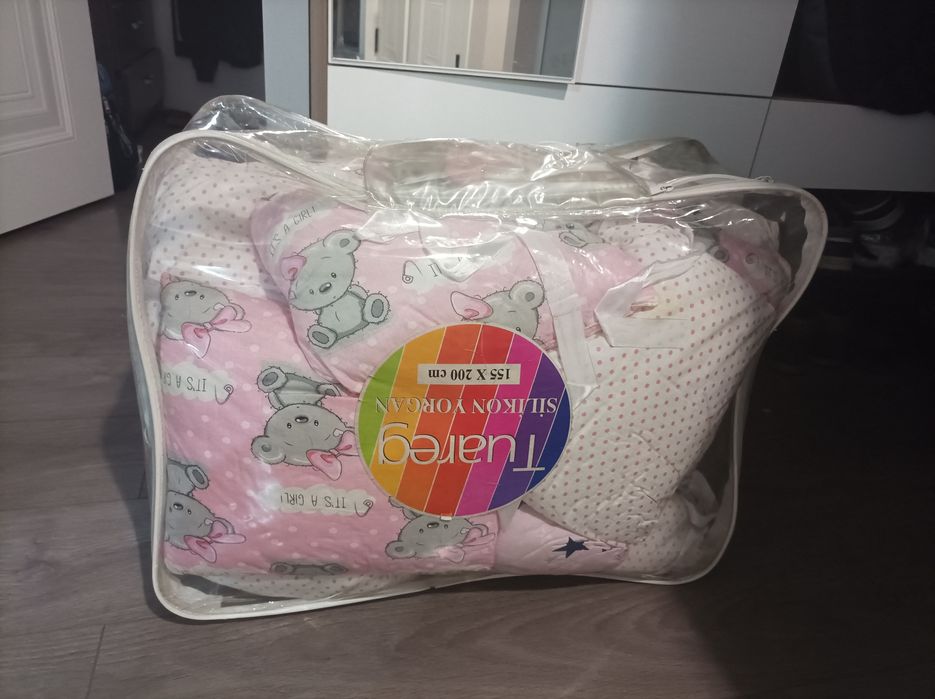 Отдам детский стул и бортики для манежа