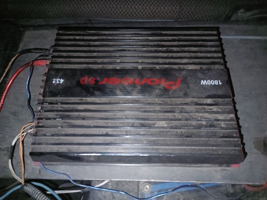 Продам саб и усилитель