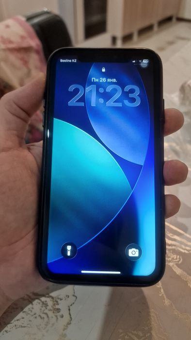 Продам IPhone 11