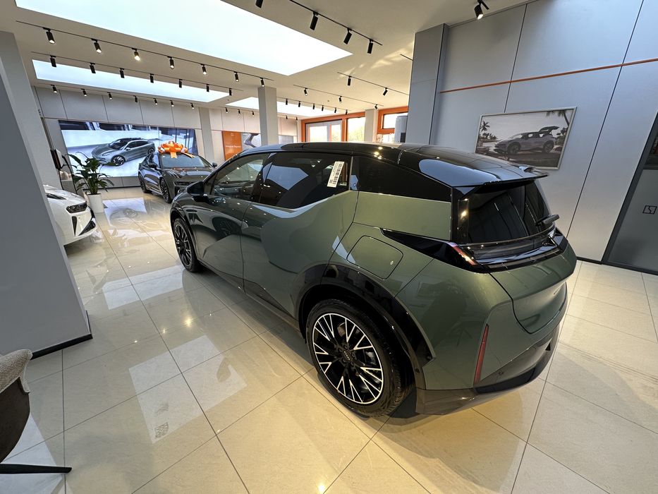 Zeekr X 2025yilgi yangi moshina