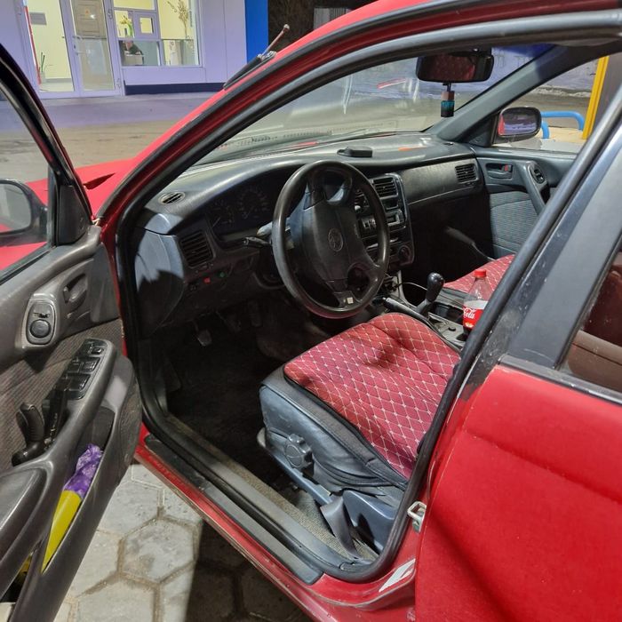 Toyota KarinaE. универсал 1995г