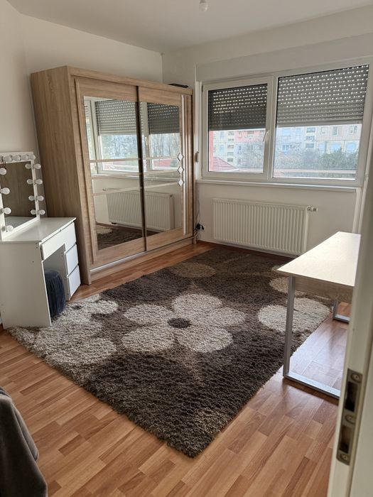 De vanzare apartament 3 camere in asociatie zona 14 Mai