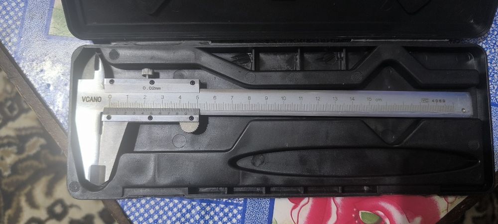 Продаю VCANO новый штангенциркуль 150 мм