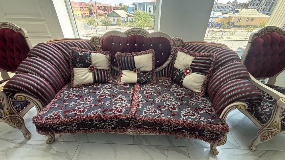Диван и 2 кресла в комплекте