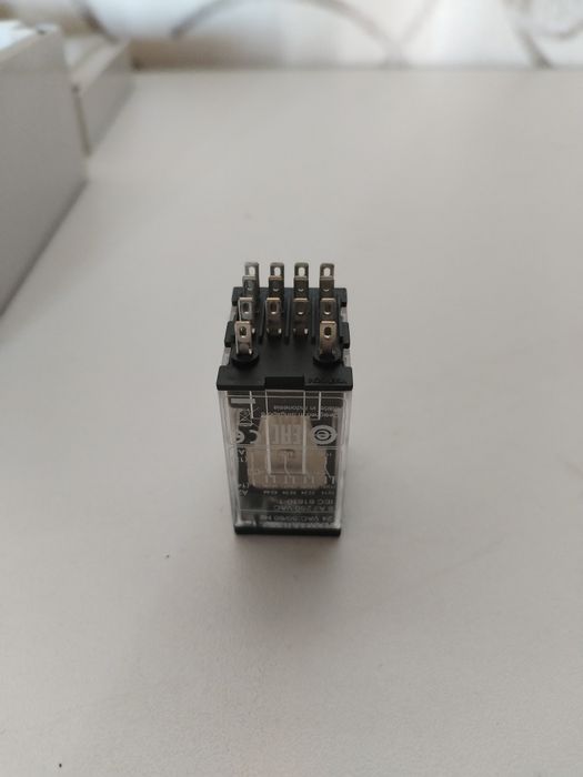 Продам Rele по 3000. Реле Schneider Electric RXM4AB2BD.