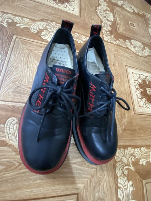 Женские лоферы продам
