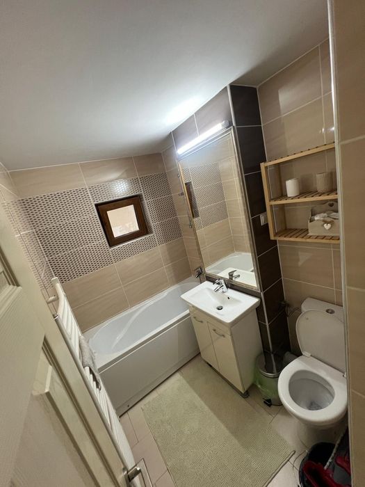 Inchiriez apartament, 3 camere decomandat Liliacului- Deva