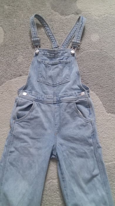 Джинсовый комбинезон H&M на 7-9 лет