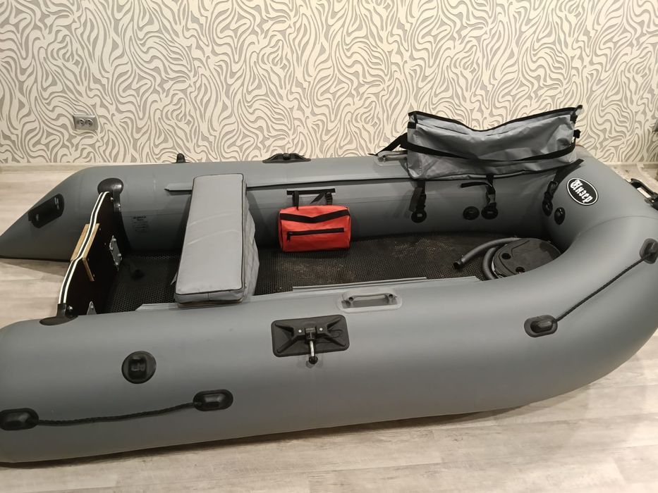 Продам лодку Инзер 280 нднд