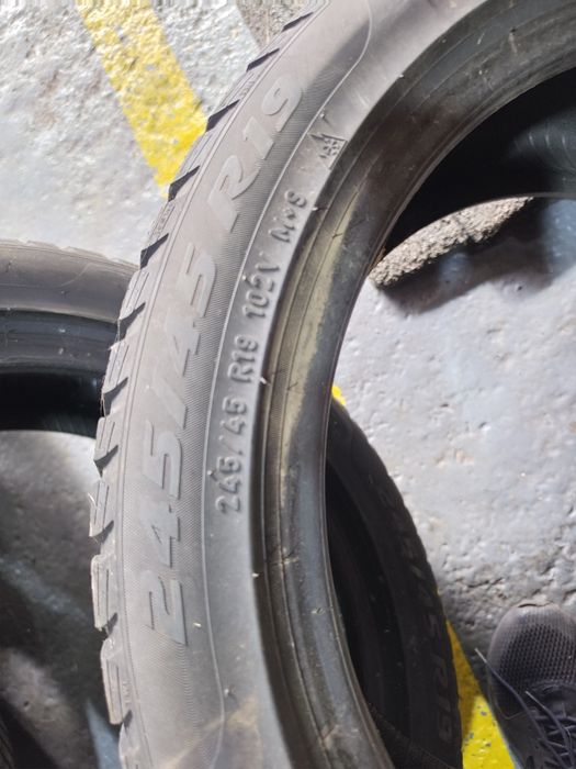 245 45 19 iarna pirelli