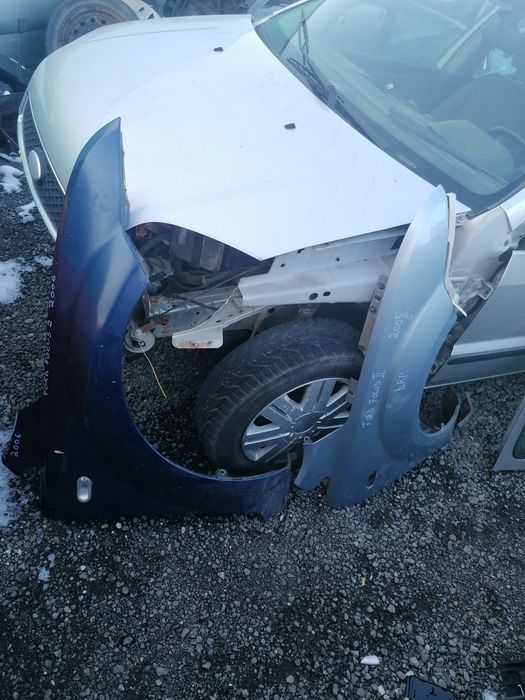 Bara fata capota aripa trager usa far stop Ford Focus