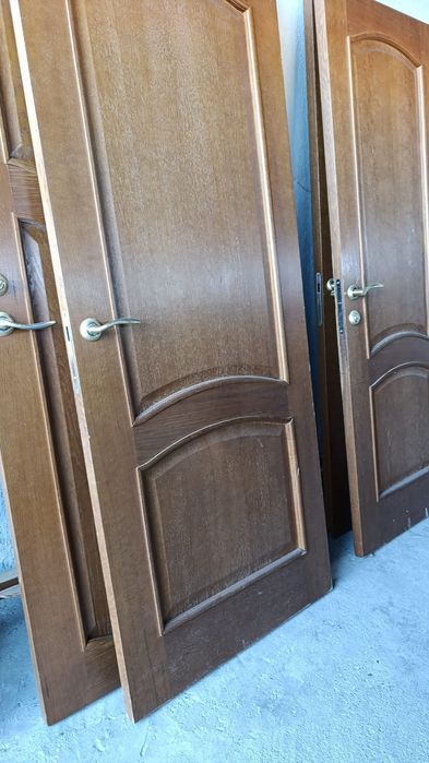 Продам двери межкомнатные