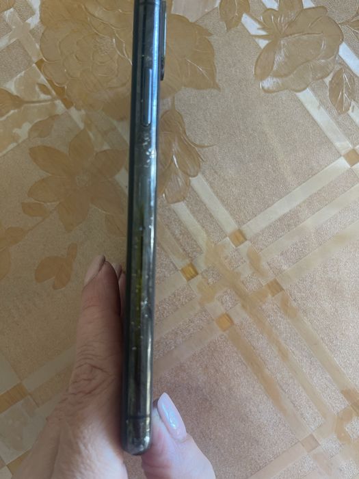 Продам айфон Х