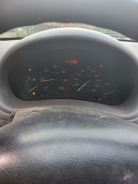 Пежо 206 2.0 hdi НА ЧАСТИ