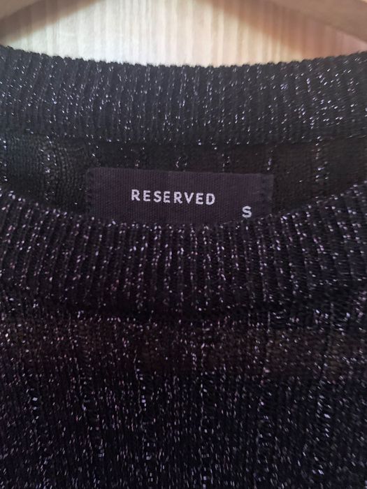 Дамски топове Reserved