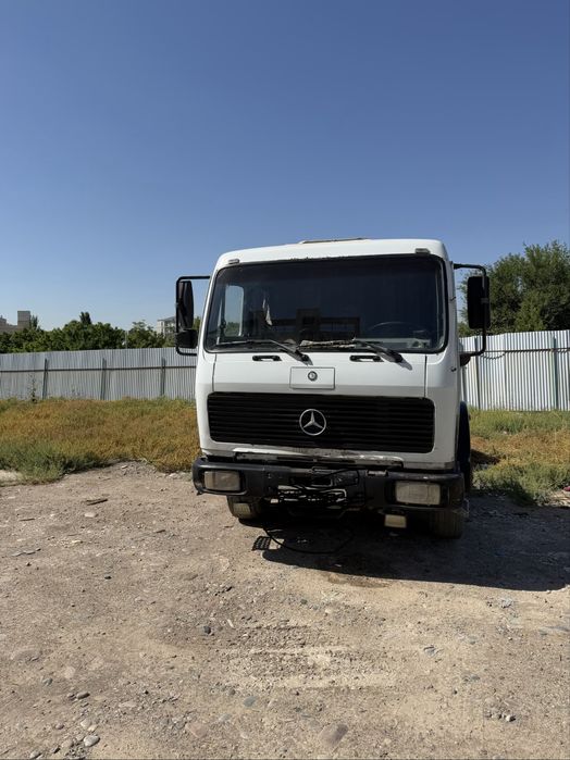 mercedes-benz тигач