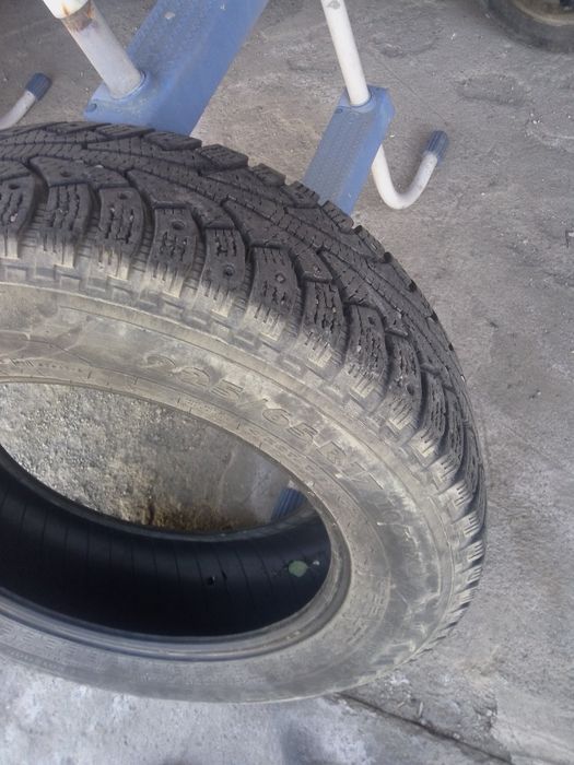 Продам резину 4шт я225/65R17
