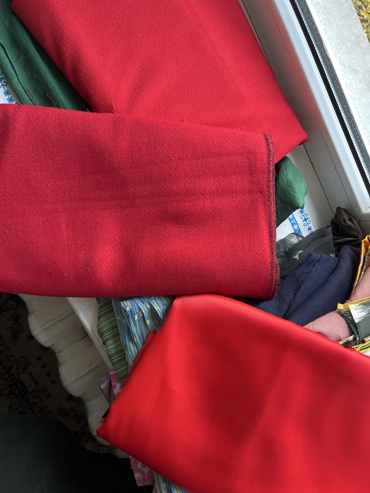 Отрезы тканей добротных