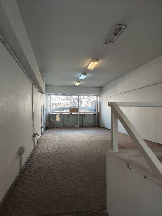 Închiriez spațiu ultra central Pitești