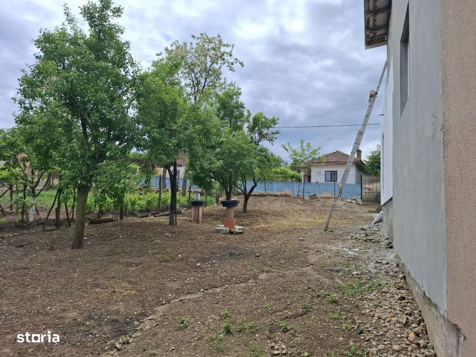 Casa 300 mp,afacere (camin batrani, pensiune), zona Breasta